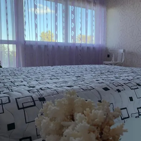 във артемида Warna