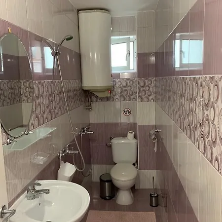 във артемида * Warna