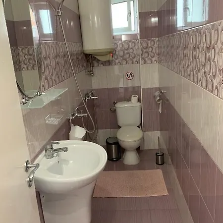 във артемида Apartment