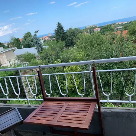 Apartment във артемида Warna
